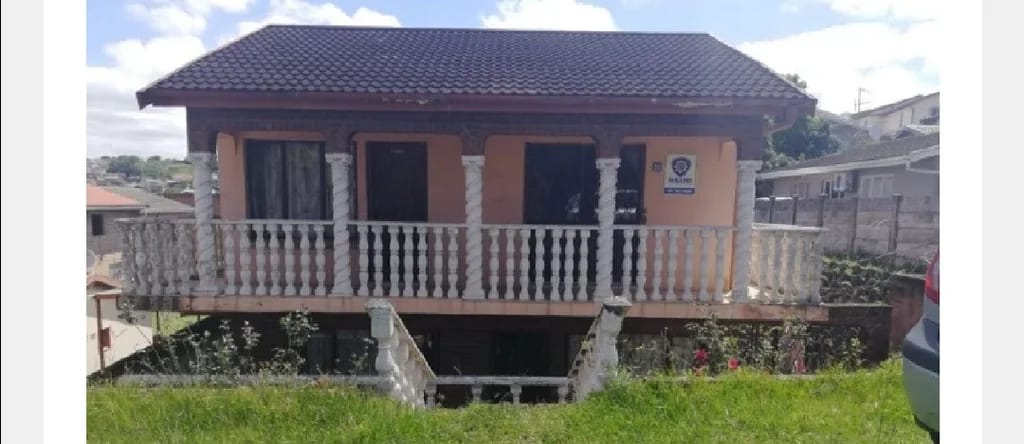 Deceased Estate in Chatsworth-Large 5 bedroom home with income potential in Durban South