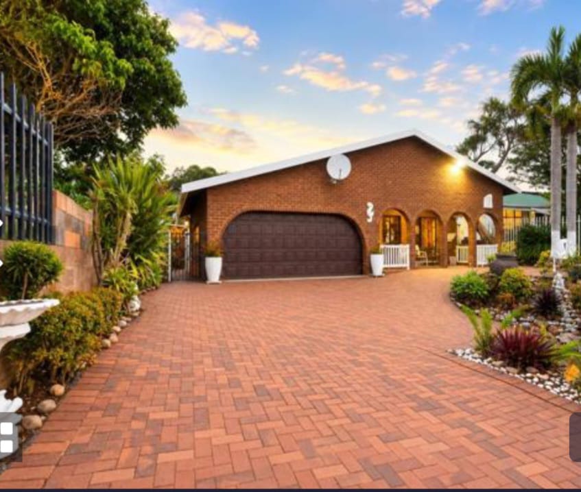 4 BED FAMILY HOME WITH POOL+ENTERTAINMENT AREA+WORKSHOP in Bluff